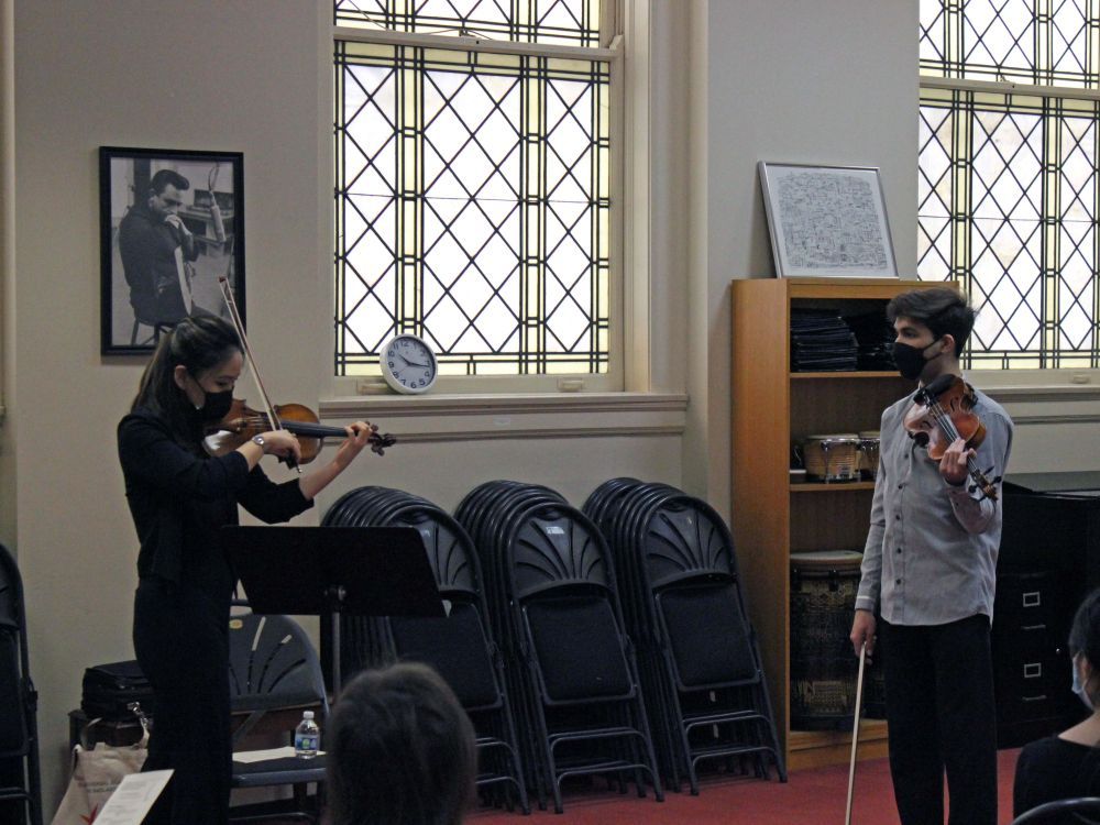 Chamber Music Society of Lincoln Center artist, Stella Chen, working with a student from Music Institute of Chicago.